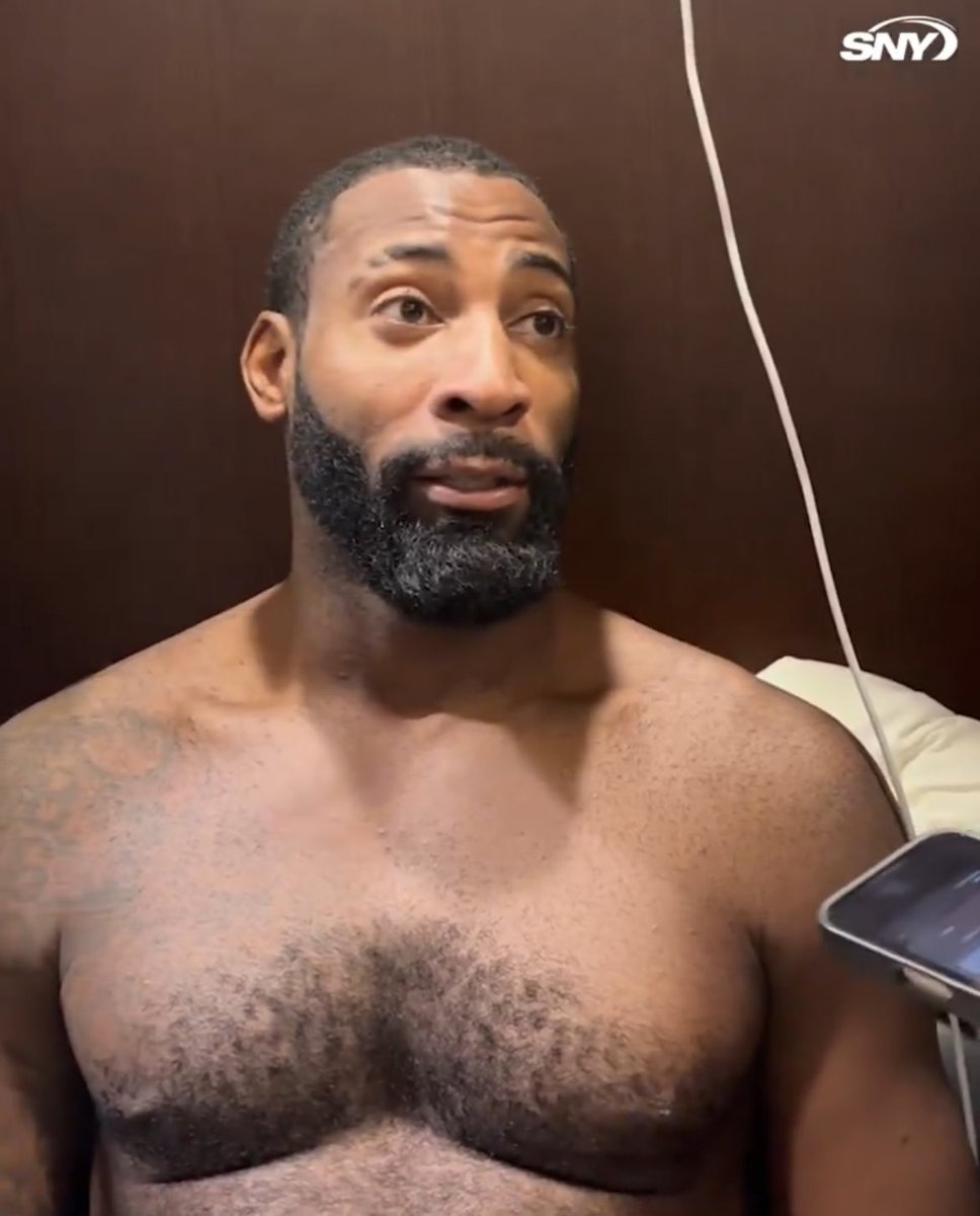 AriUpdatez's tweet photo. Andre Drummond 😍 big and sexy NBA player 🤤 https://t.co/EGrWq6cRrG