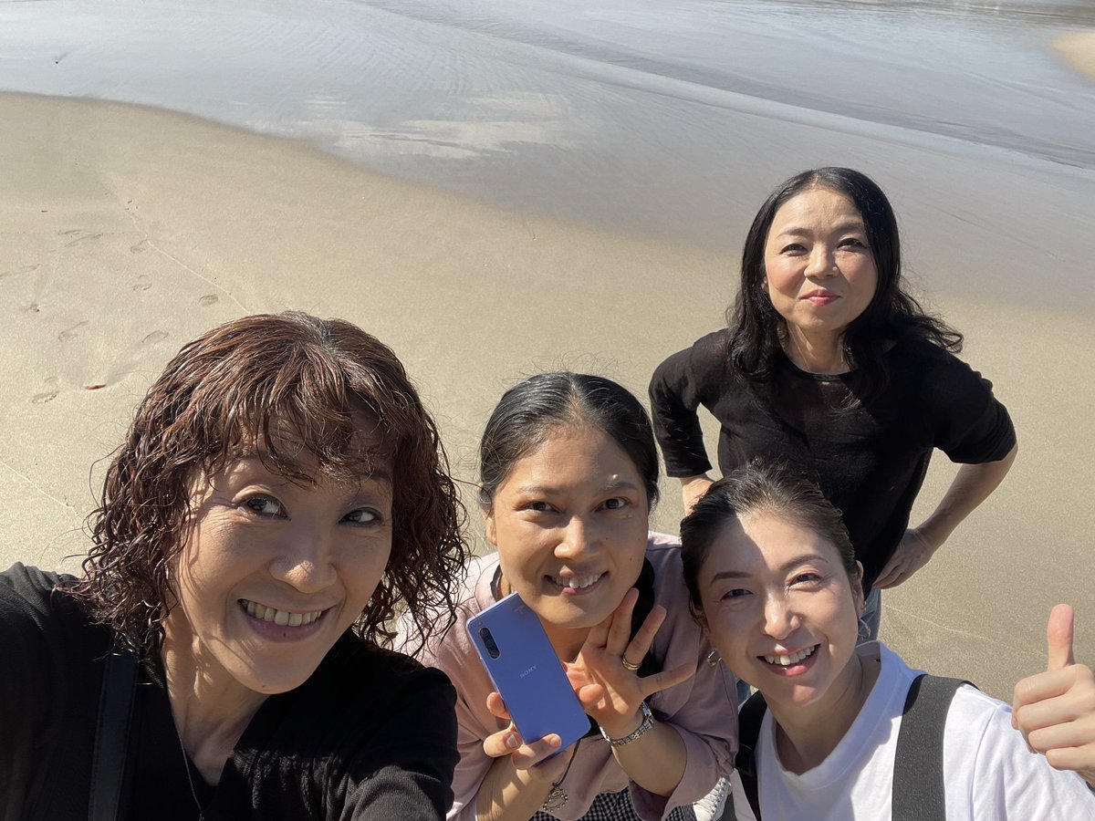 ELCAYOkayo's tweet photo. 出発前に海岸で深呼吸〜
#tatadobeach https://t.co/mHImC8bvjT