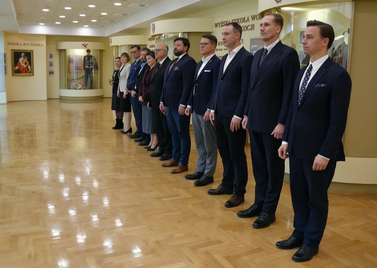 TudujKrzysztof tweet picture
