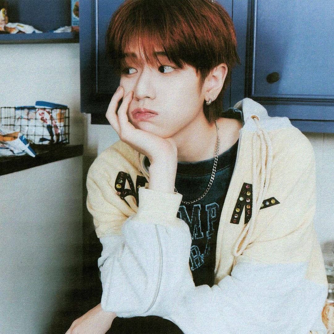 moononeaster tweet picture