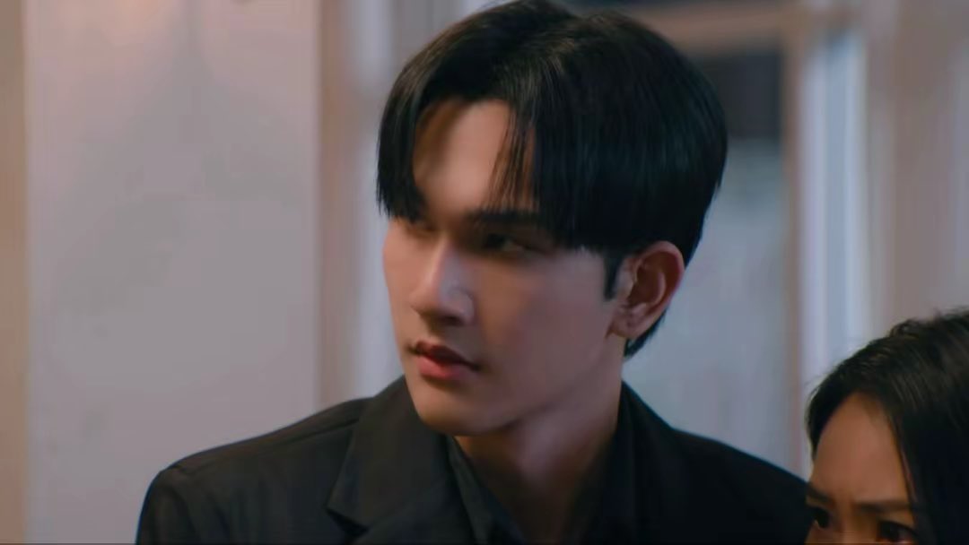 guywasusm's tweet photo. 🫩 

MY TURN NOW

#FoolInLoveEP5
#guywasu https://t.co/rMQTsquMHe