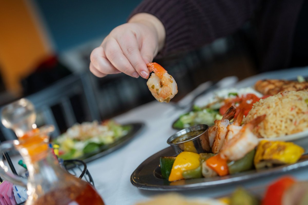 SymeonsRest's tweet photo. A delicious selection of family-friendly food! 🍽️

👀 https://t.co/7PtYHQtuvA https://t.co/aI8lxBwNNV