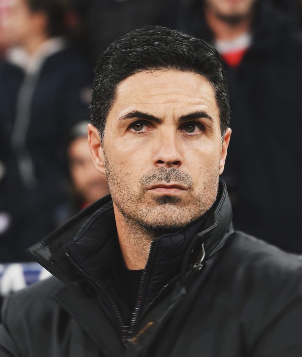 Xtratime_FT's tweet photo. Arsenal under Arteta can be ruthless, elegant, and unpredictable. 

From set pieces to game-changing substitutes, this team finds different ways to win. Against Bayern, Gyökeres, Eze and Lewis-Skelly all made a noticeable impact.

Arteta’s Arsenal no longer fears the biggest teams. They believe they can beat anyone, anywhere.

A team that blooms in different colours but never bows down.

#Arsenal