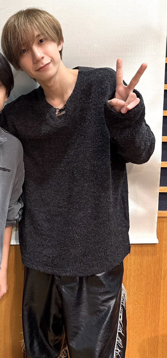 ngok_l0's tweet photo. 🌟第33回 ジュニア大賞🌟
#ジュニア大賞うちの子どうですか

No.8️⃣3️⃣  #永岡蓮王 くん🤍

【⑥ 後輩になってほしい】
【⑧ いちばんおしゃれ】

懐に入っていける圧倒的後輩力と、洋服を自分でアレンジできるおしゃれさん‼️

ぜひ蓮王くんに投票お願いします🎀

#ジュニア大賞 #AmBitious https://t.co/o8jamWdygK