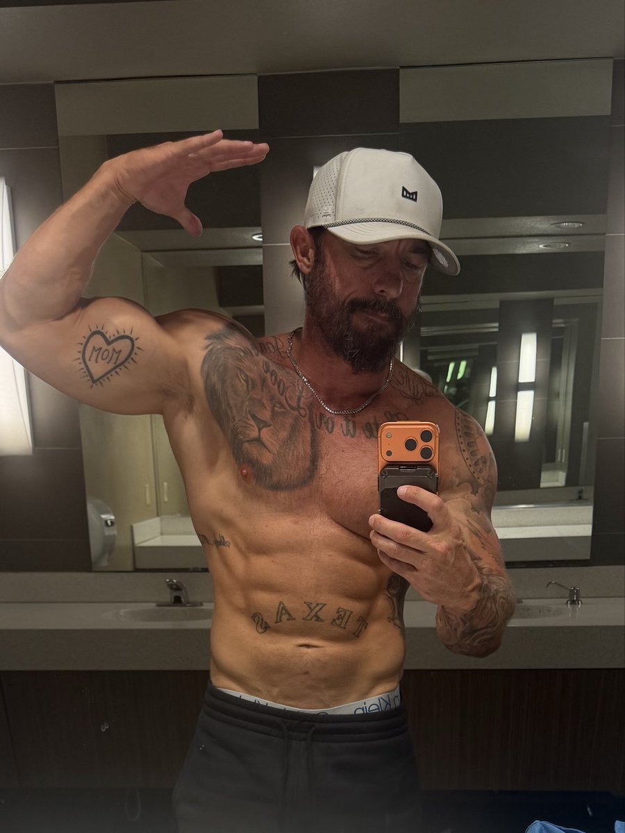 ItideLabs's tweet photo. Doing my Best to Bulk &amp; stay lean at the same time 170lbs to 180lbs  10 more Lbs to go !!
               
               Give ME a
Follow Follow Follow Follow 

Watch the transformation
     LET ME HEAR YOUR   THOUGHTS ON My Progress 
https://t.co/q9H8M43fKW RUO Peptides https://t.co/2exKdJPMvb
