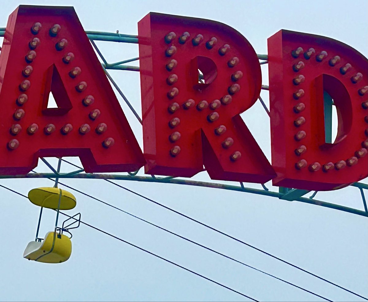 simontobin7's tweet photo. Santa Cruz Beach Boardwalk. https://t.co/tIm2okcXdr