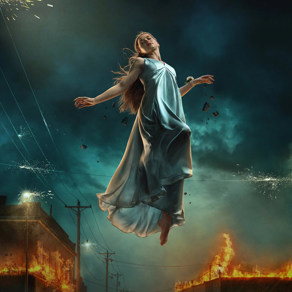 sboficial's tweet photo. CARRIE é renovada para a 2ª temporada pelo Prime Video.