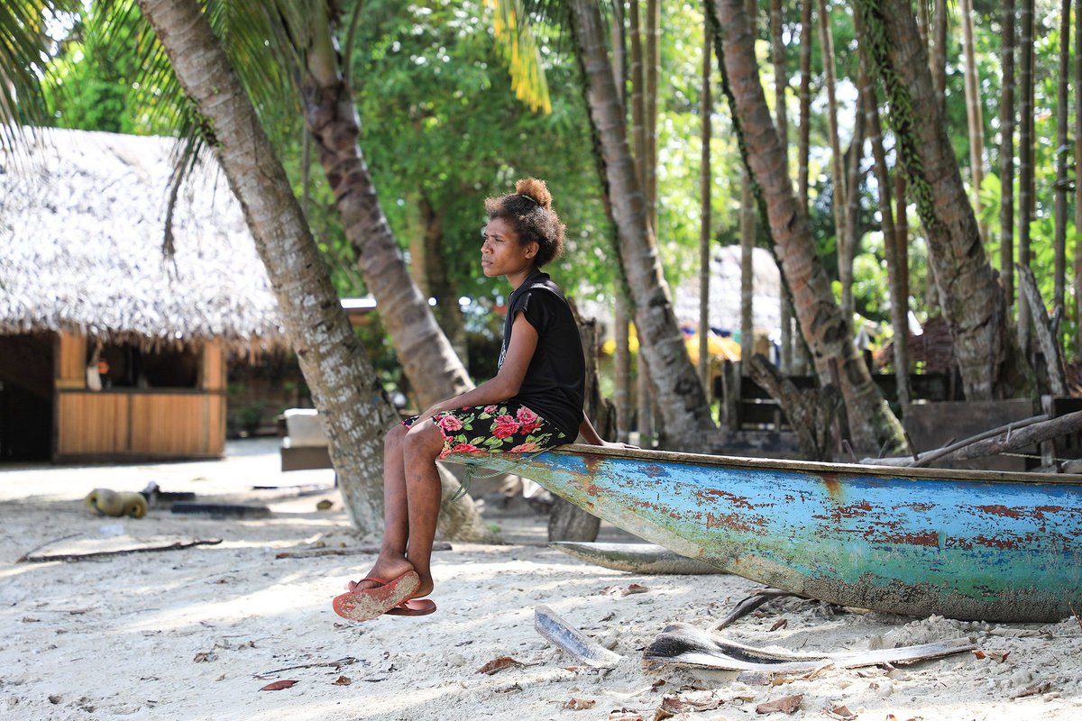 reliefweb's tweet photo. As #ElNiño strengthens, climate impacts across the #Pacific are diverging. Drought and water insecurity are the biggest concerns, while some countries face risks from heavy rain and flooding. Read @UNOCHA’s report: https://t.co/wlnuq00mmU

📷 UNDP Papua New Guinea https://t.co/WtCvJV72fi