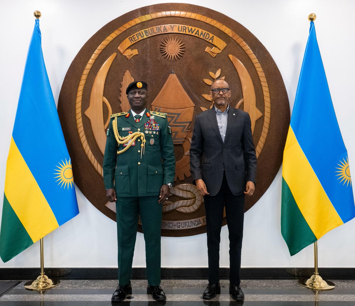 UrugwiroVillage's tweet photo. This afternoon at Urugwiro Village, President Kagame received Lt. Gen. Waidi Shaibu, Nigeria’s Chief of Army Staff who is in Rwanda on a working visit. They discussed ways forward to deepen existing defence cooperation between Rwanda and Nigeria. https://t.co/d2Le7QExEL