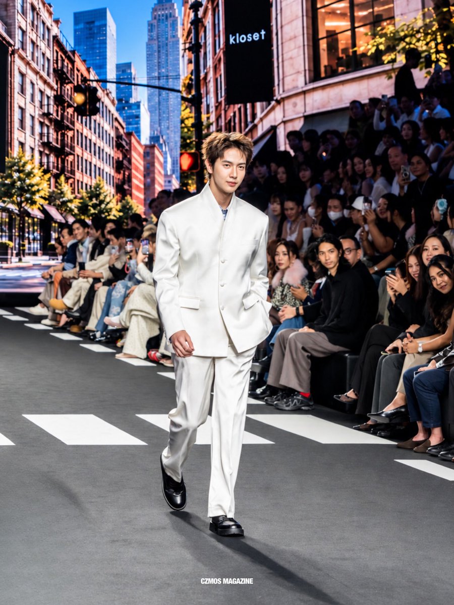 welcometoczmos's tweet photo. #maxky_rp and #bbasjtr at Free to Be by ELLE during ELLE Fashion Week 2026 at ICONSIAM. ✨

#MaxkyBas #แม็กกี้บาส #MaxkyBasatEFW26ICONSIAM https://t.co/WU1MKUg5gU