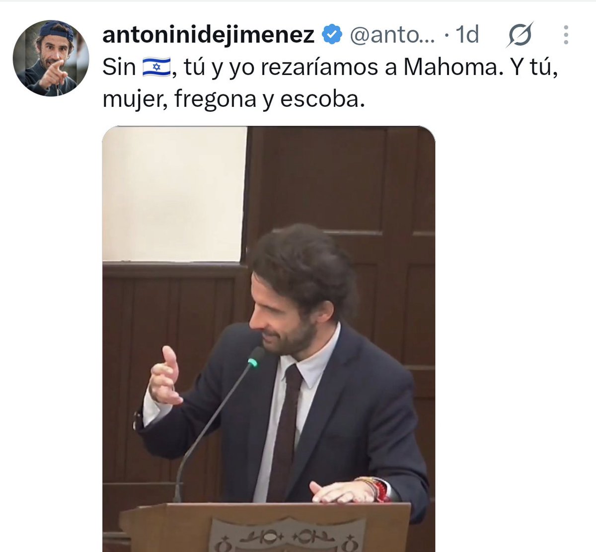 CarlosPazC2021's tweet photo. Estos dos catetos, @infovlogger36 y @antoninidejimen, que no saben ni dónde tienen la mano derecha y no saben una palabra de lo que hablan, son un ejemplo preclaro de nuestra sociedad y el fracaso del sistema educativo. https://t.co/QY3Lh5OFES