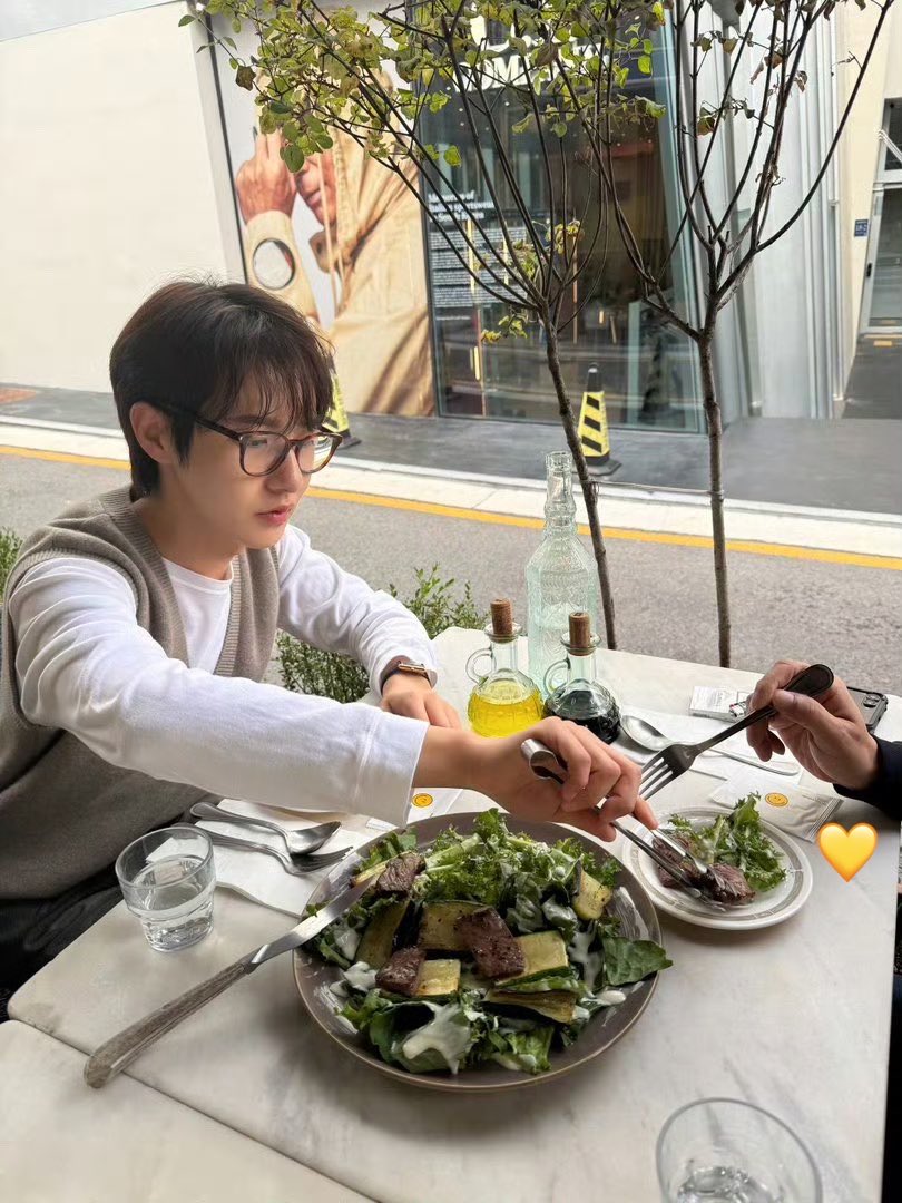minanuz's tweet photo. เอ้อะะะะะ ผมว่ามันคุ้นๆนะครับพี่🤭 https://t.co/fwFr8xefaO