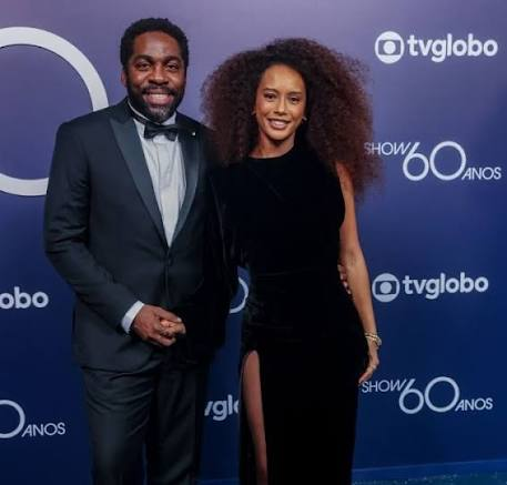 ZAMENZA's tweet photo. Flávio Carneiro sugere Taís Araújo e Lázaro Ramos para estrelarem uma publicidade de um banco ligado a Vorcaro, mas o banqueiro recusa e prefere a tigrinha: 

"São negros ainda por cima, o que pode ser positivo pra marca"

"Acho chatos pra kct. Ambos. Tem que ser Zé e Virginia." https://t.co/XYH3rfp7mL