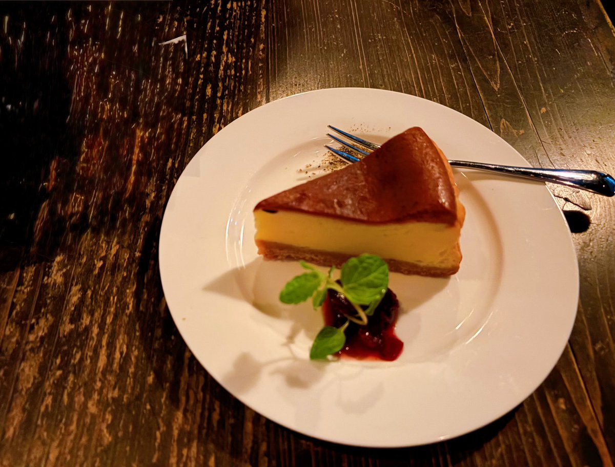 SCOF75's tweet photo. 昨夜の @BarMusic_Coffee 開催「暮らしの手帖」お越しいただきありがとうございました。終始みんなと話す音楽の話に、こんな穏やかな夜がずっと続いたら良いなと思う。サツキはようやくBenny Sings最新AL 『22 Durnham Dew』買ってさらに幸せでした。次回は12/16(水）です。https://t.co/CvyDakOjRU https://t.co/gemXxaxkz4