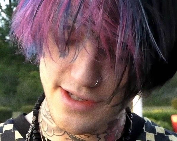 GETCAKEDlEYOUNG's tweet photo. kurdt hair https://t.co/A9VkkDcYnR
