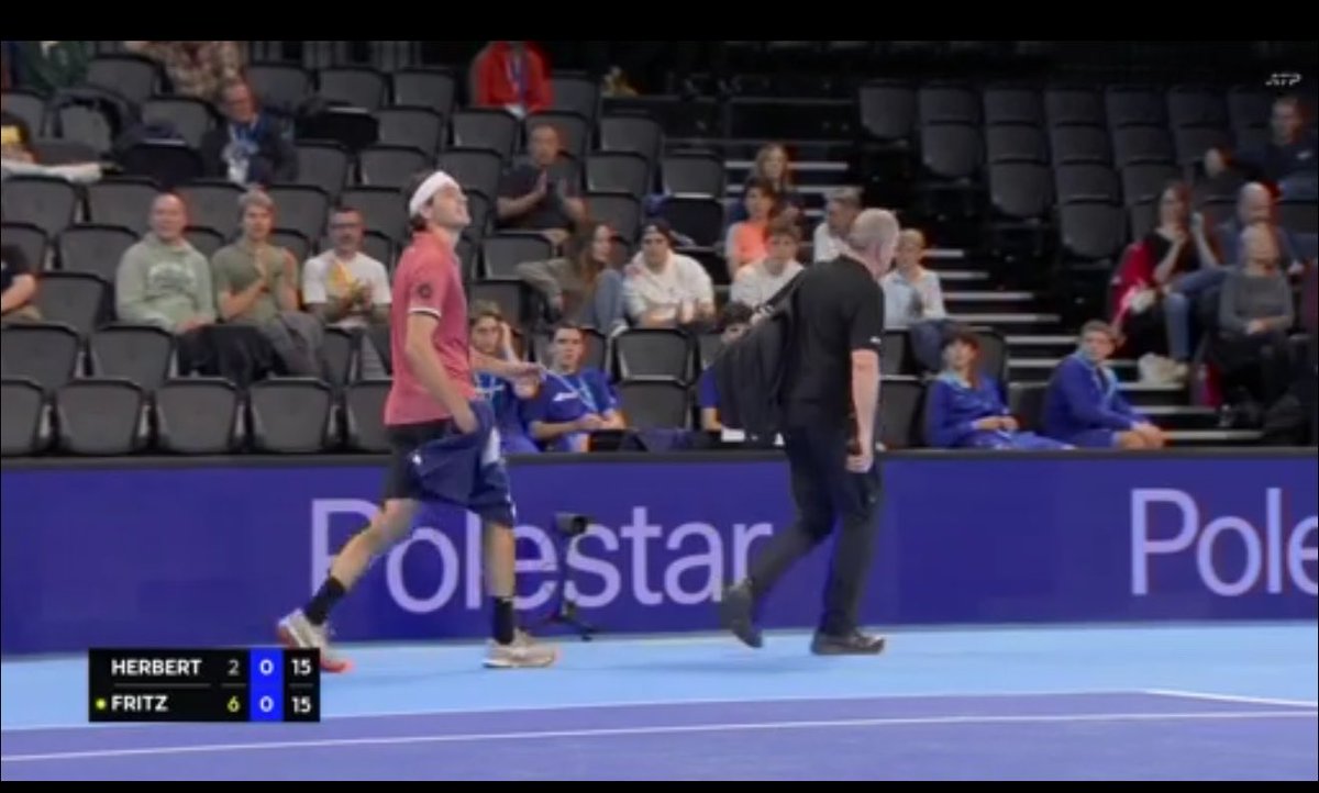 edgeAIapp's tweet photo. Off - court Medical time out for Taylor Fritz now 

Treatment off court, fell earlier  

 Fritz serving  at 15-15 in set 2 https://t.co/qTr2m2zxr9