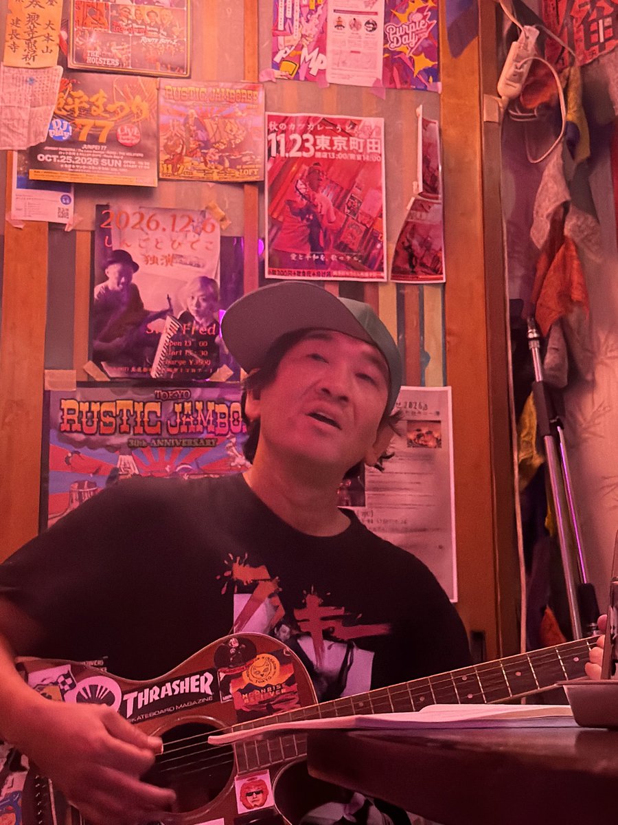 tukasa0418's tweet photo. 10月22日:町田タロー魔①／ヤッサン
ーーーーー
今日はヤッサンのライブへ❗️

最近しょっちゅう会ってたから今日会うの久々に感じた（笑）

今日珍しく楽譜見ての演奏 https://t.co/5AV7DKVpw8