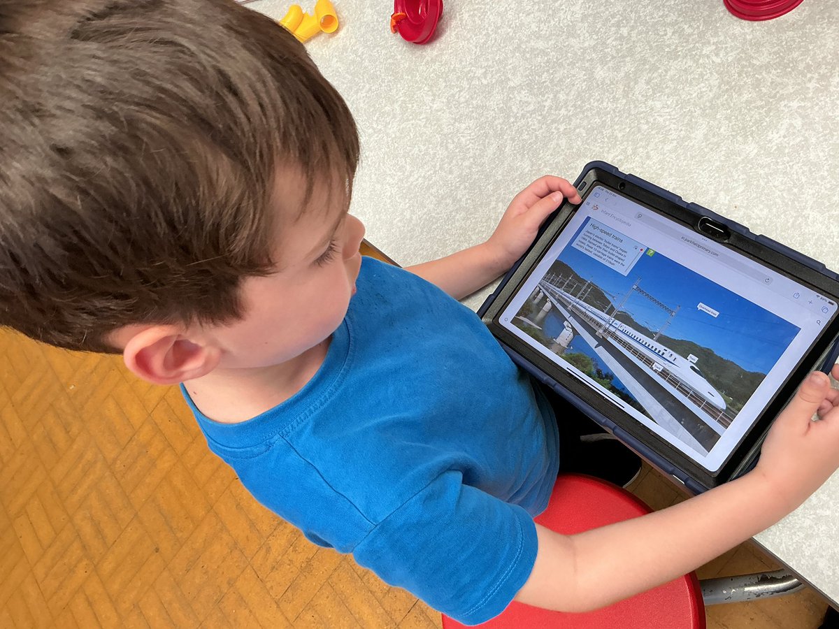 Parkfield's tweet photo. #Y1 have been learning how to navigate a website in #Computing today, take a screenshot of it and then upload that to Showbie, https://t.co/4hhhV6W376