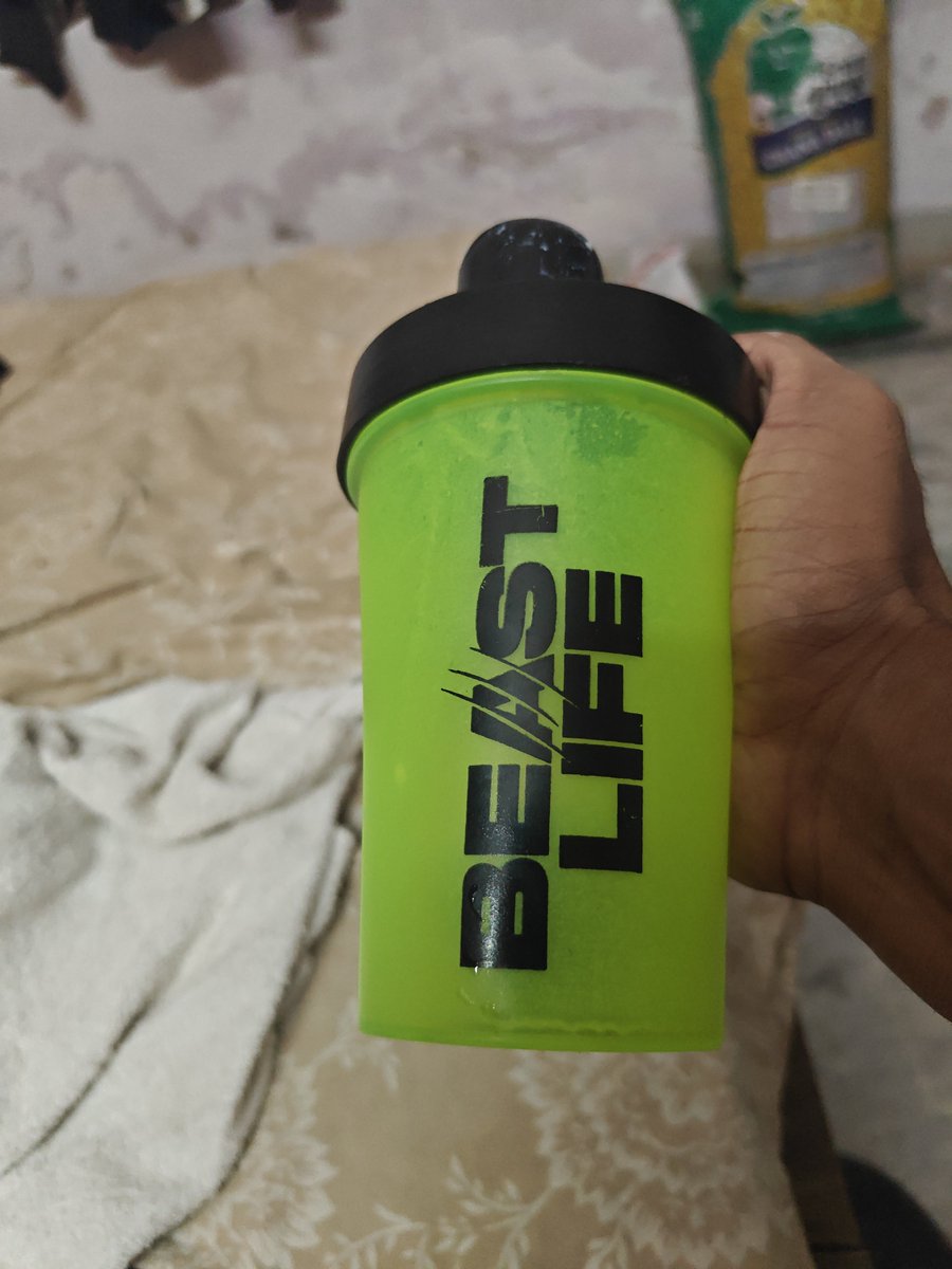 keshavc235's tweet photo. Protein intake ka khyal rkhte hue with @flyingbeast320  ji ka brand https://t.co/nryWE7zKFM