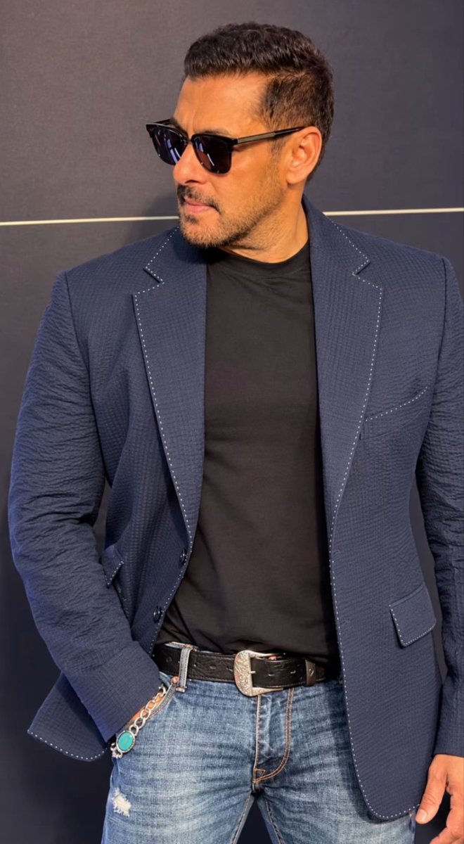 RedhaMirhgyx's tweet photo. LATEST: Pics Of Megastar Salman Khan bringing his signature charm to the IIFA 2026 press conference! 🔥👑

Salman Khan’s Presence Hits Different! ONE LOOK, INFINITE AURA! UNMATCHED ATTITUDE &amp; SWAG! 🔥🔥

#SalmanKhan🦁 https://t.co/arGMhUsocL