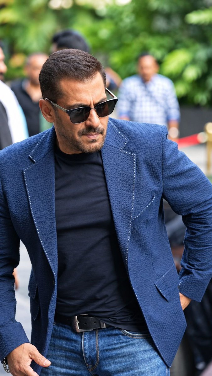 RedhaMirhgyx's tweet photo. LATEST: Pics Of Megastar Salman Khan bringing his signature charm to the IIFA 2026 press conference! 🔥👑

Salman Khan’s Presence Hits Different! ONE LOOK, INFINITE AURA! UNMATCHED ATTITUDE &amp; SWAG! 🔥🔥

#SalmanKhan🦁 https://t.co/arGMhUsocL