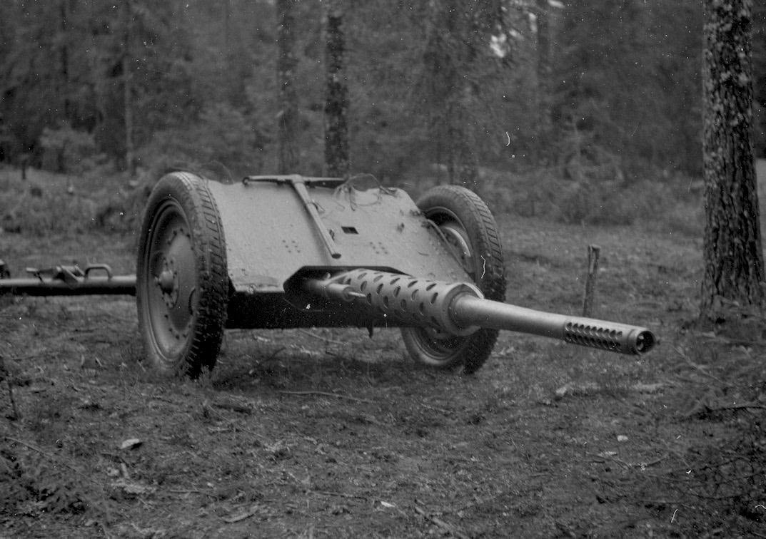 AlexAftermarket's tweet photo. Finnish Tampella 75 K/44 anti-tank gun, 1944 tests https://t.co/ZydvGpiSYD