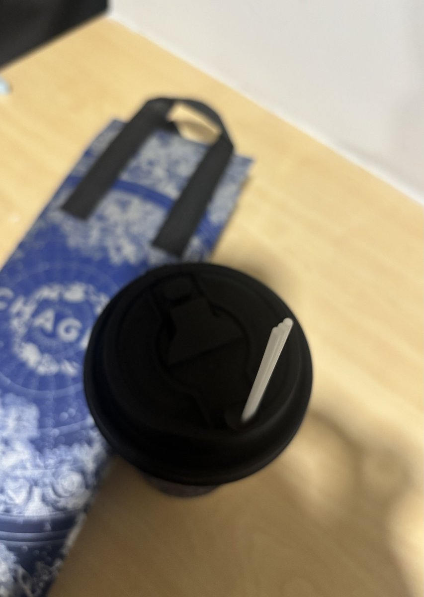 chaaannchii's tweet photo. ちょびっとずつしか飲めないこの激細ストロー大好き
ストロー1個の穴1ミリしかない笑笑 https://t.co/ivFSYTPIm1