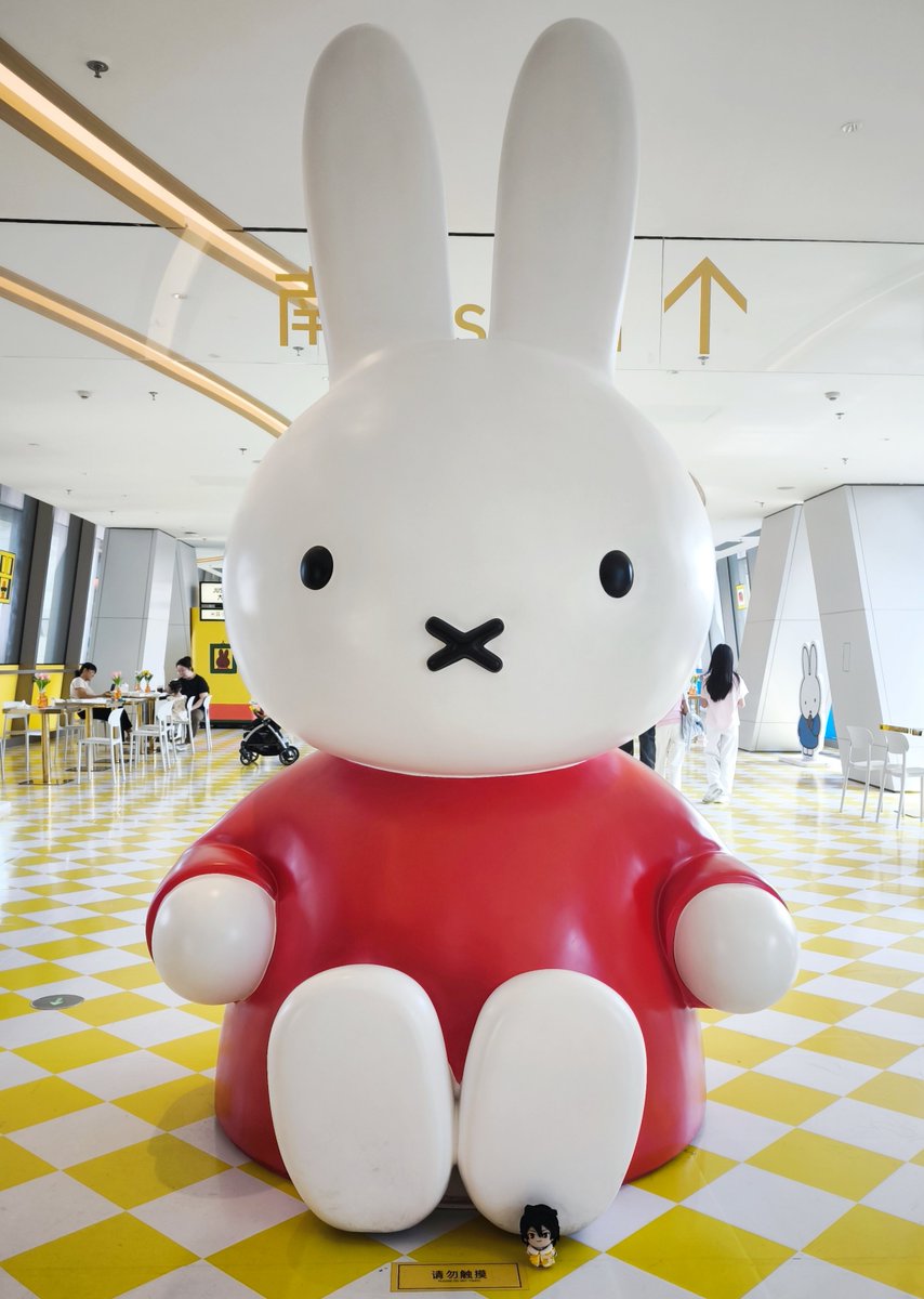 rabbitblack_P's tweet photo. Rei and Miffy 💜🤍 https://t.co/fIjTgUV8iy
