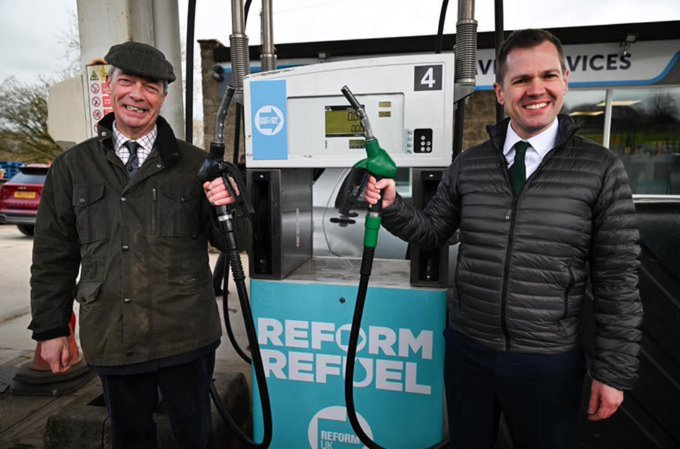 KeyworkerMan's tweet photo. @centre_right_ Not with the Tory weasels - they were net zero mad until ➡️Reform went ahead in the polls and stated winning loads of cllrs 🧐
Only #Reform can be trusted to sort out Britain's finances 👍
Only ➡️Reform will cut fuel duty &amp; lower the cost of living 😎 https://t.co/B1qeSyd0rx