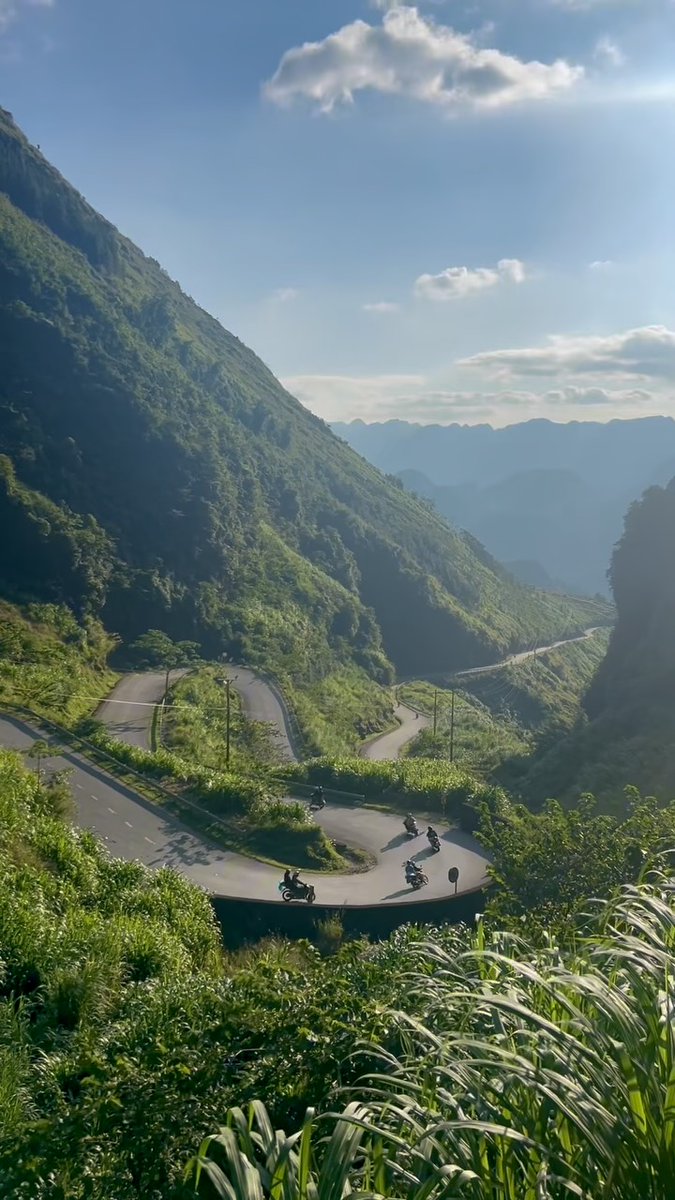 VoluntariosCom's tweet photo. Ha Giang, you’ll always hold a special place in my heart. Grateful for the unforgettable memories and incredible people I met along the way. https://t.co/uO7Gq2VYHL