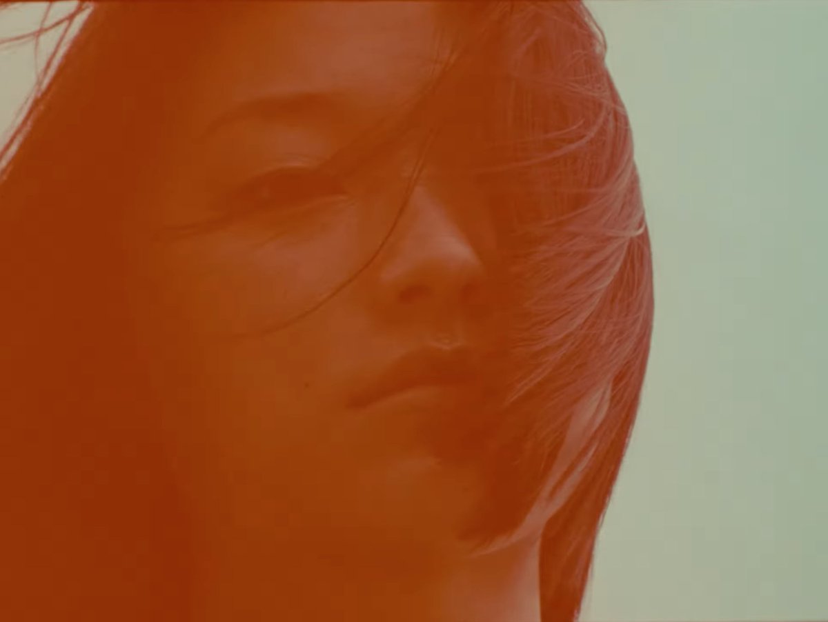 TheFilmStage's tweet photo. Haley Lu Richardson and Michelle Mao forge a Hong Kong connection in the U.S. trailer for Kogonada's 'zi,' which opens on November 6: https://t.co/cf5tdjGrXY https://t.co/wLYlWcTzqk