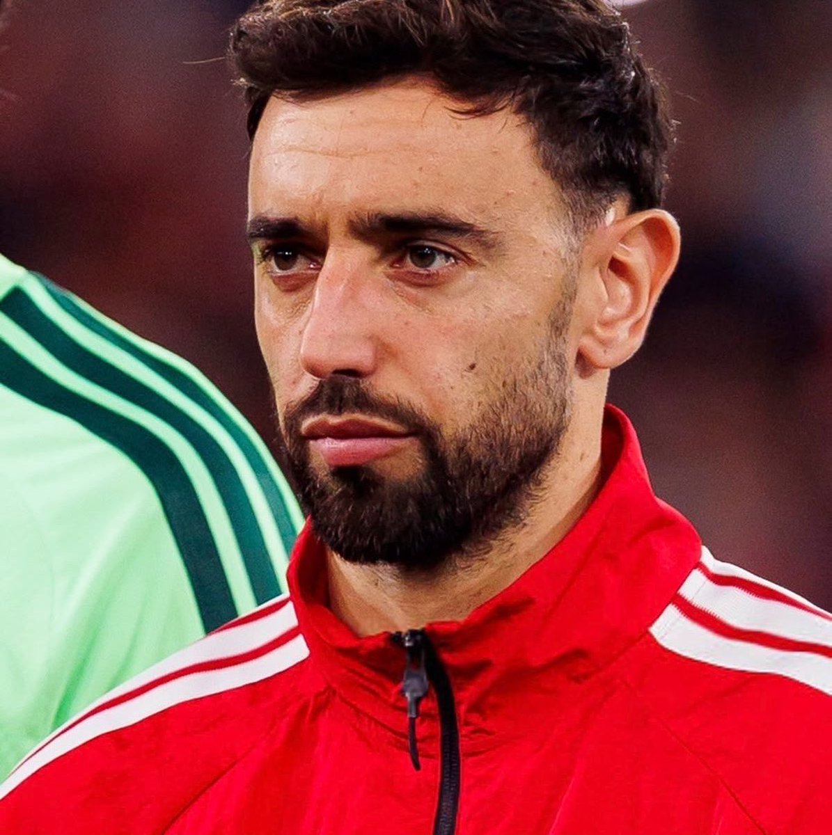 FrankEra_'s tweet photo. 🚨🇵🇹 - NEW:

Bruno Fernandes will NOT be stripped of the Manchester United captaincy OR disciplined following his criticism of the coaching staff and tactics used against Como.

While there is some disappointment from the club, the wider feeling is that he was voicing an UNDERSTANDABLE frustration and anger at the manner of the defeat. 

[@DanyalHKhan/@RobDorsettSky]