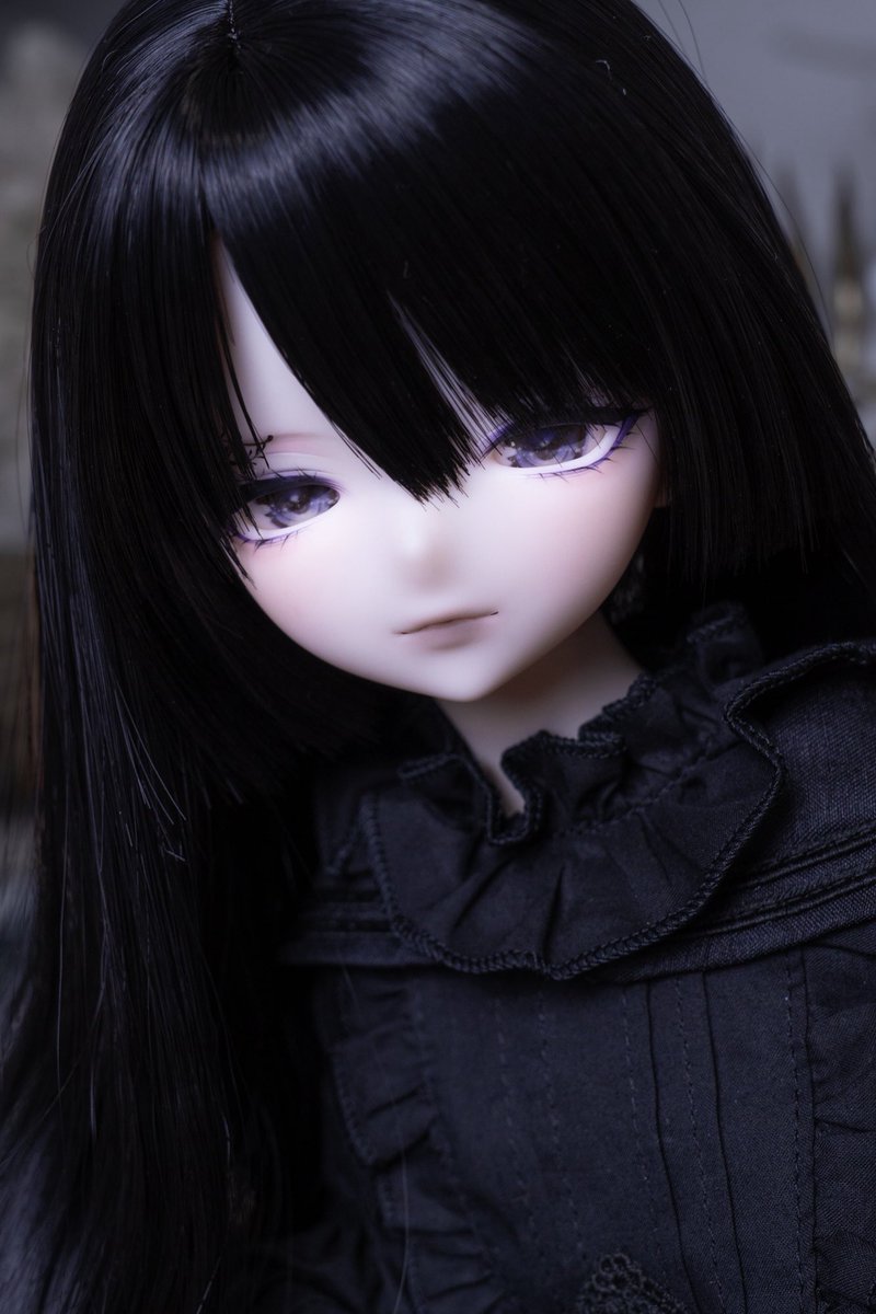 ko_sakura_miru's tweet photo. ゴシックメイクなImomodoll Luciferちゃんのお家探しを開始いたしました🦇
少しハロウィンを意識してお顔に薔薇のペイントを入れてみました🥀よろしくお願いいたします！

▼10/25(日)22:22終了予定
https://t.co/0Y33GxtVih https://t.co/CbPfpegtR3
