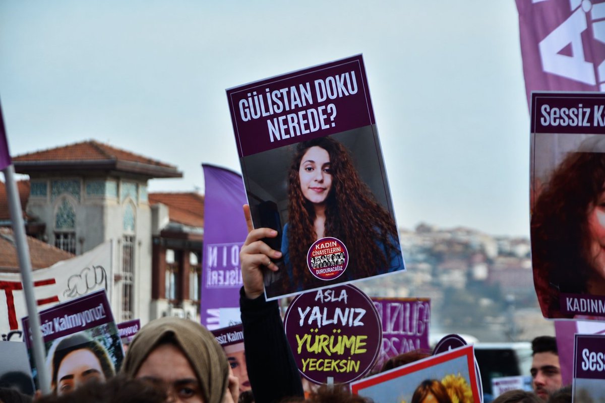 kcdplatform_'s tweet photo. Bugün Gülistan Doku’nun doğum günü. Ama Gülistan’ın kaç yaşına girdiğini değil, kaç doğum gününün onsuz geçtiğini sayıyoruz.

Yıllardır aynı soruyu soruyoruz: Gülistan Doku nerede?

Gülistan’ın yokluğuna alışmayacağız. Onu unutturmayacağız, akıbeti aydınlatılana kadar mücadele edeceğiz.