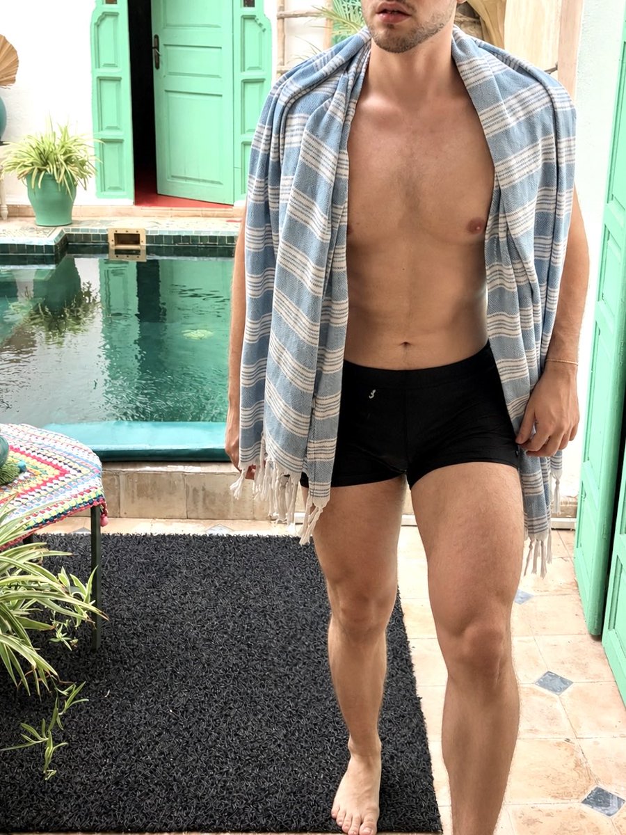 turkstudd's tweet photo. Still summer for me https://t.co/9lIEgaFGle