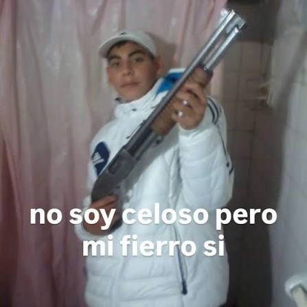aylnzgg's tweet photo. con ari no https://t.co/RQX1zogxBd