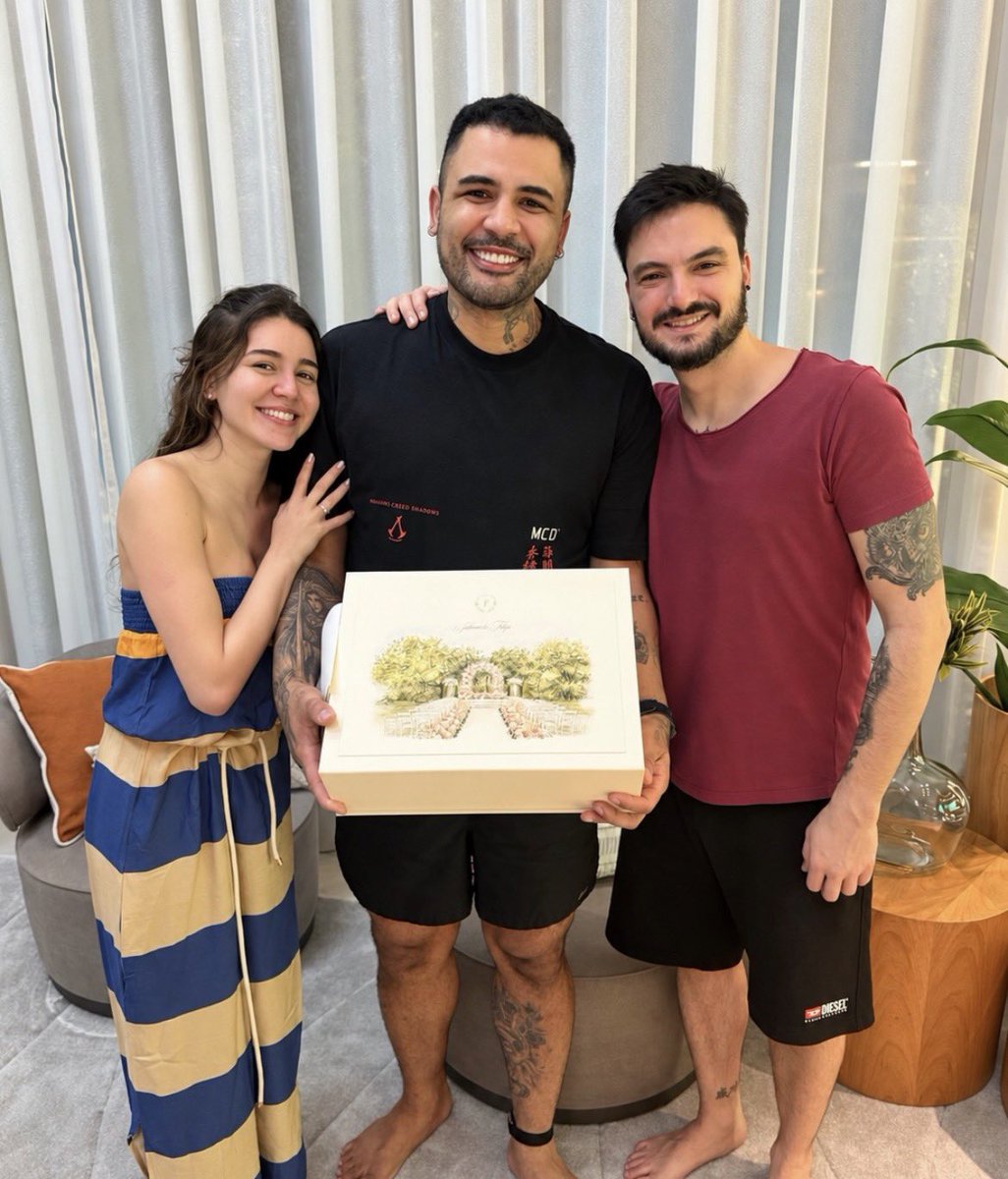 tiniftcamilo's tweet photo. o bruno vai ser padrinho do felipe 😭 https://t.co/7NVMhpcbI7