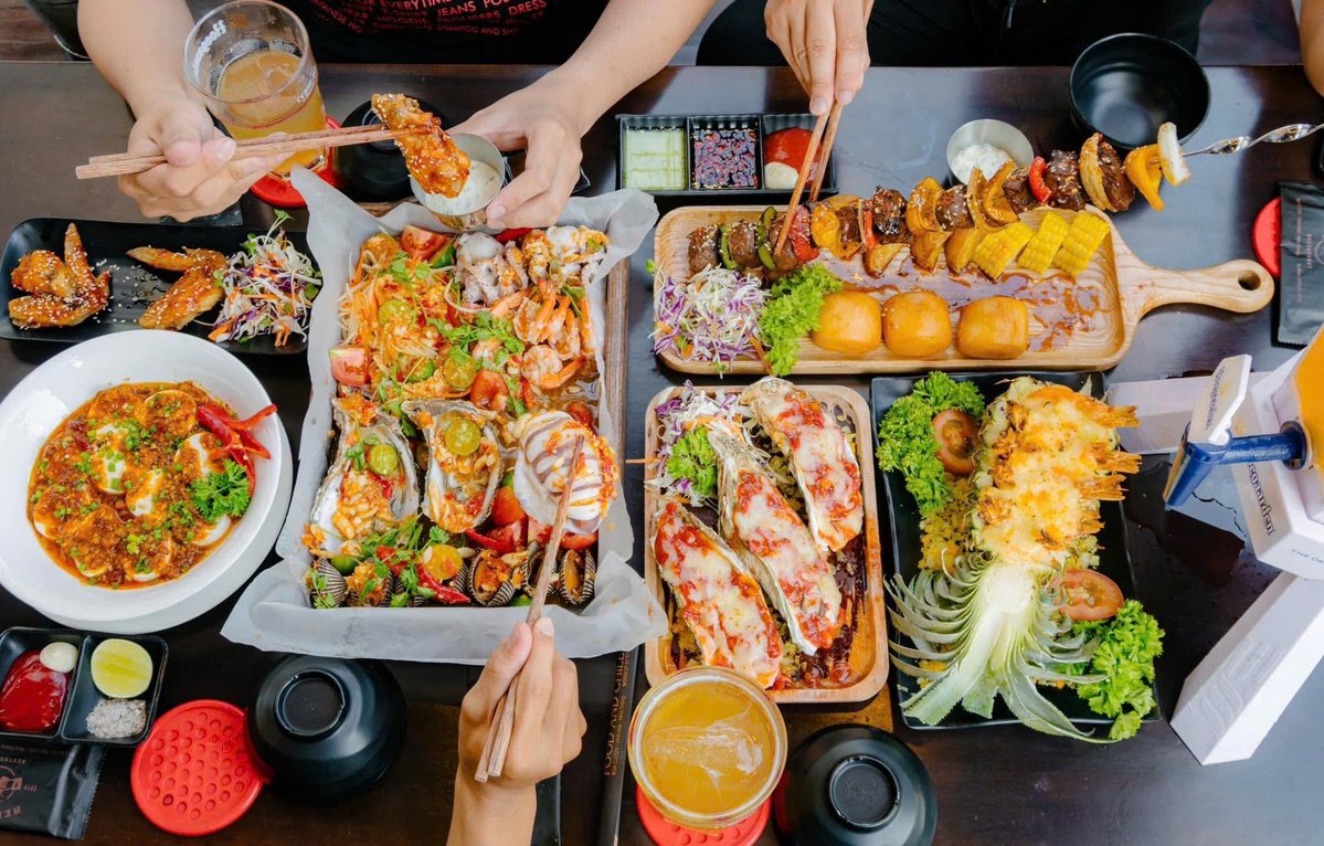 nataciele's tweet photo. Cast aside your worries and focus on enjoying great food and exploring Nha Trang. https://t.co/D57X5Nh4PH