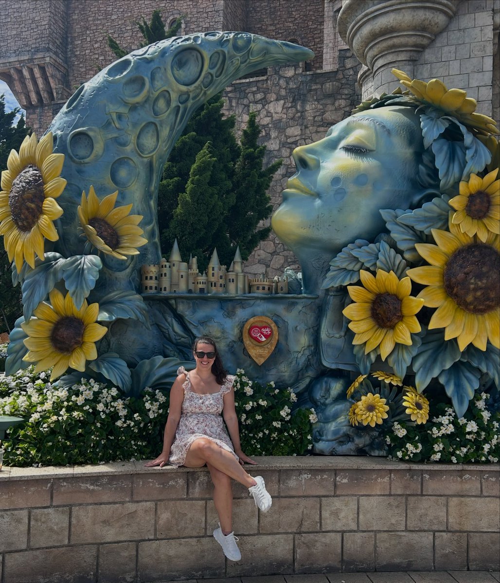 66Jony's tweet photo. Part 2 of Ba Na Hills! https://t.co/VVMy7xJld9