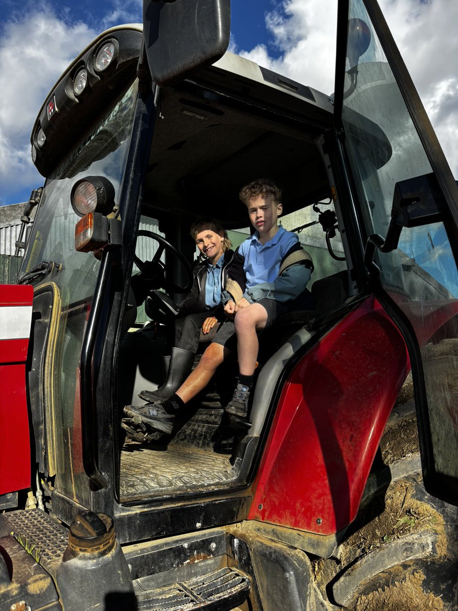 NeasdenPrimary's tweet photo. Farmers in the making🚜 https://t.co/Nlae0ICM9M