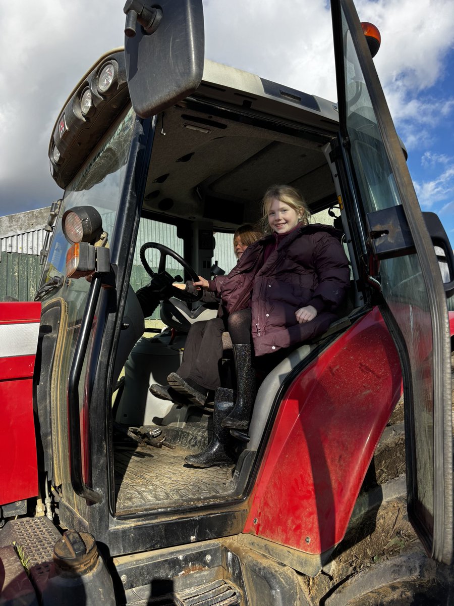 NeasdenPrimary's tweet photo. Farmers in the making🚜 https://t.co/Nlae0ICM9M
