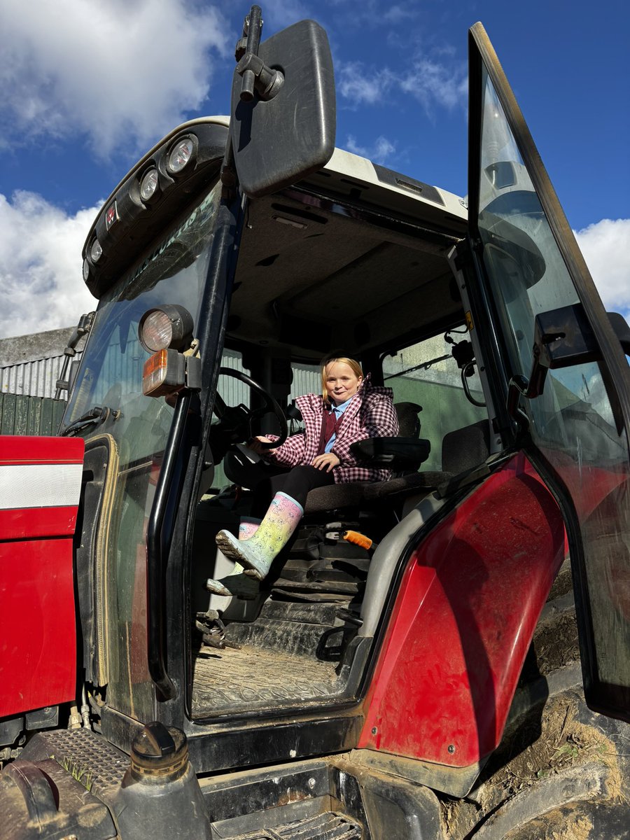 NeasdenPrimary's tweet photo. Farmers in the making🚜 https://t.co/d7mE8cePL3