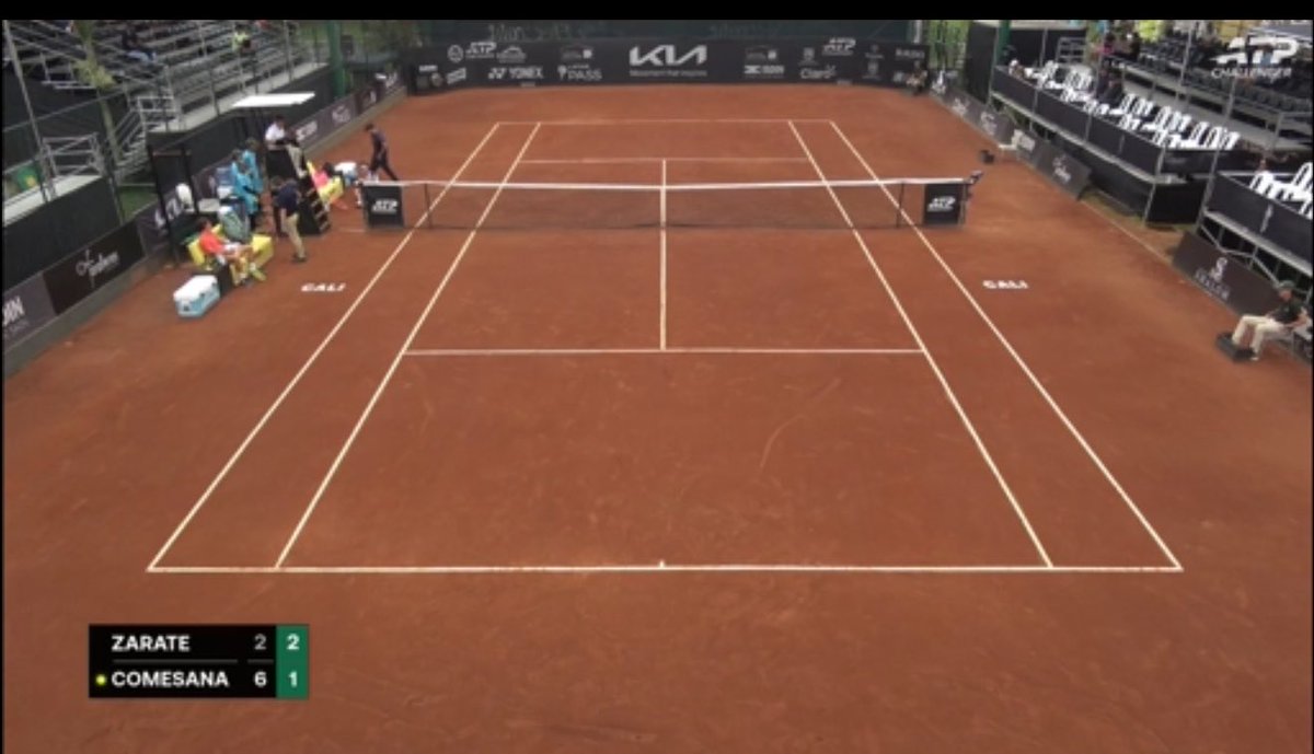 edgeAIapp's tweet photo. Medical time out for Francisco Comesana 

Treatment on leg area 

 Comesana to serve next at 1-2 down vs Carlos Maria Zarate in set 2 https://t.co/gg7AaG02nG