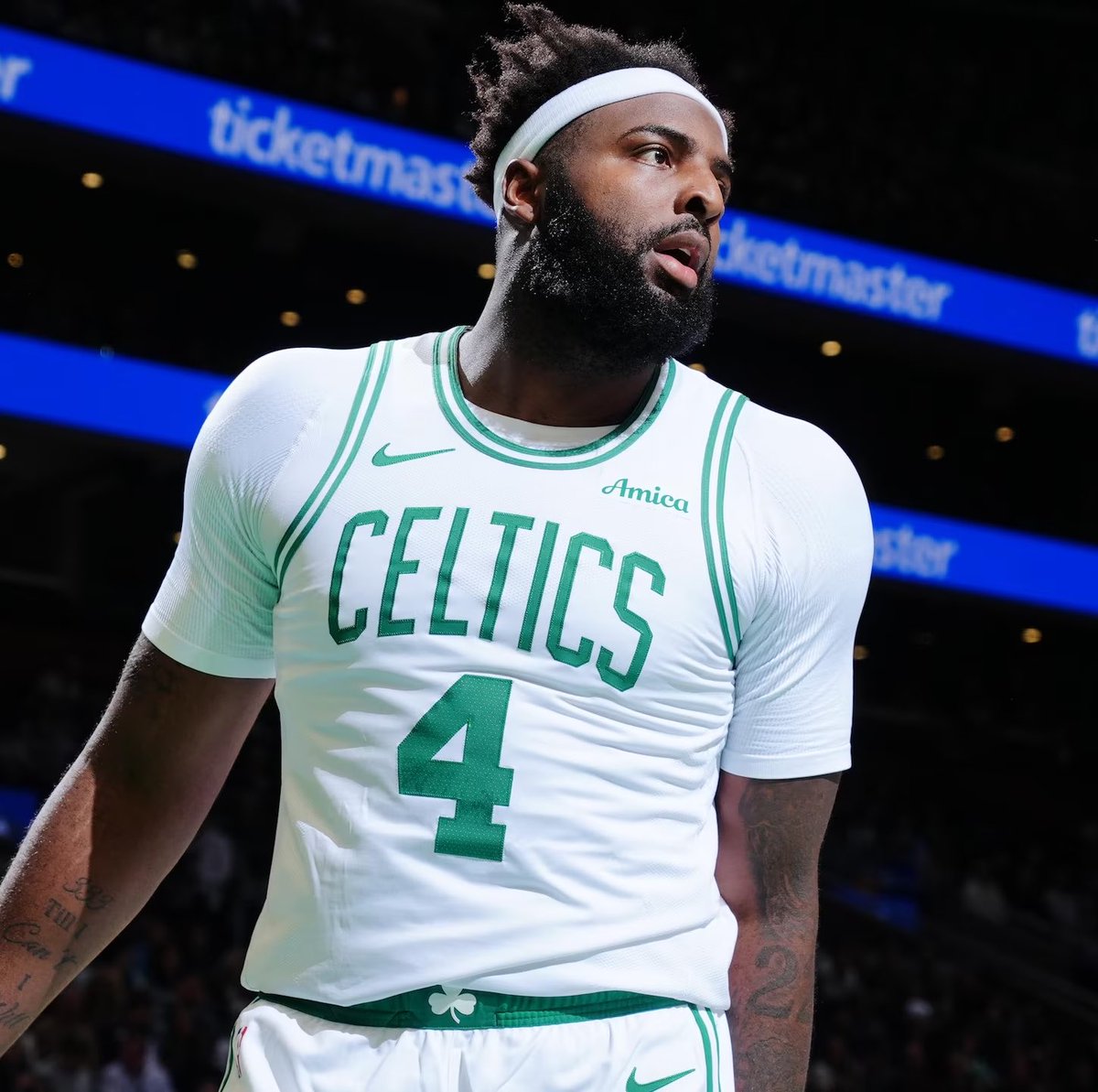 LegionHoops's tweet photo. Mitchell Robinson says he did not watch the Knicks’ ring ceremony:

“I am proud of those guys; obviously, I was a part of it, I just didn’t really wanna watch it.” 

(via @sny_knicks) https://t.co/9y7rOjgcUc
