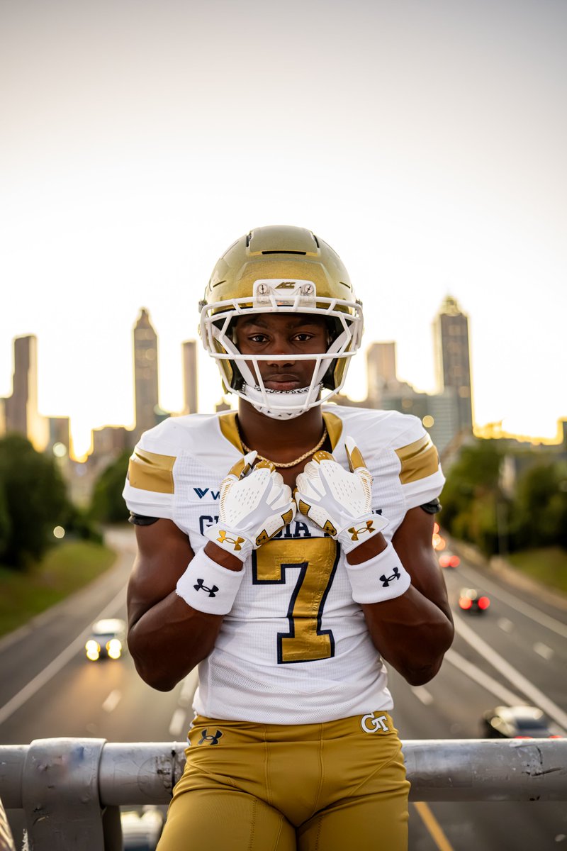 GeorgiaTechFB's tweet photo. The home team.

#StingEm 🐝 https://t.co/7UjI0duG9q
