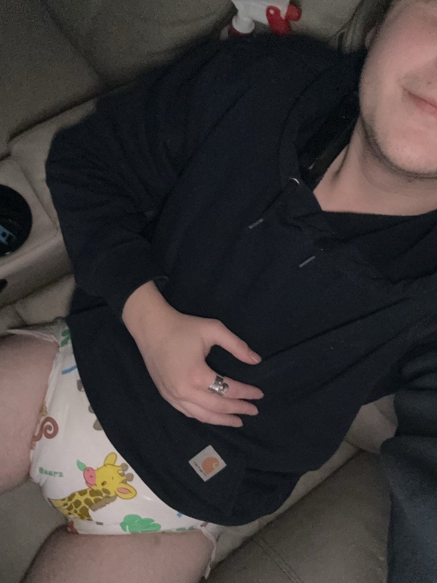 diaperboy2018's tweet photo. I love being baby brained. I wish I didn’t have to grow up everyday and go to work 😥

#abdl #diapered https://t.co/ePVs4lZVPQ