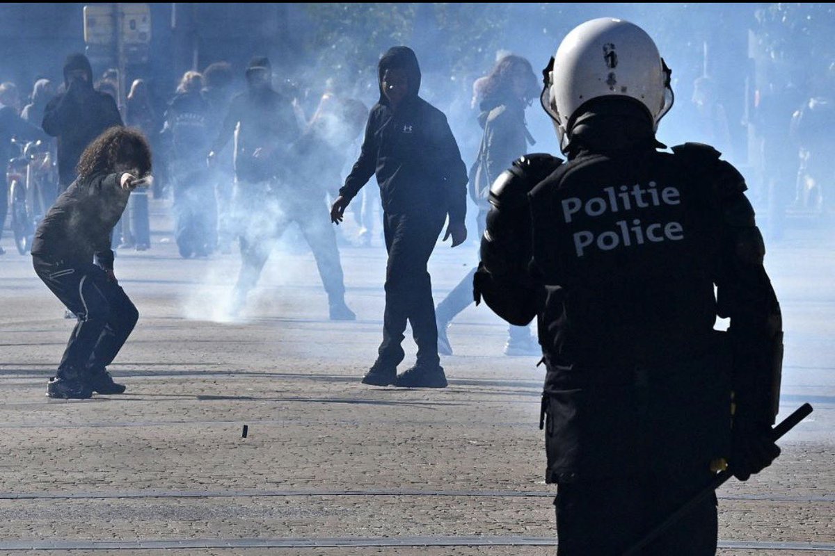 ______Sterk1's tweet photo. This is because technology does not evolve solely in the hands of those in power; society, too, reshapes it.

In Egypt, they cut off the internet, but they could not silence the public’s anger.

+++ https://t.co/iMLaMIJiWq