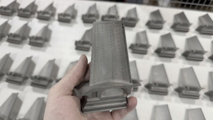 bscholl's tweet photo. Three major announcements today:
1/ our first supersonic turbine core is complete and shipping to test 
2/ our 2GW Superpower Superfactory in south Denver is already making parts 
3/ we are building our own advanced all-digital foundry to make single crystal turbine blades https://t.co/lVKUiyVsqq