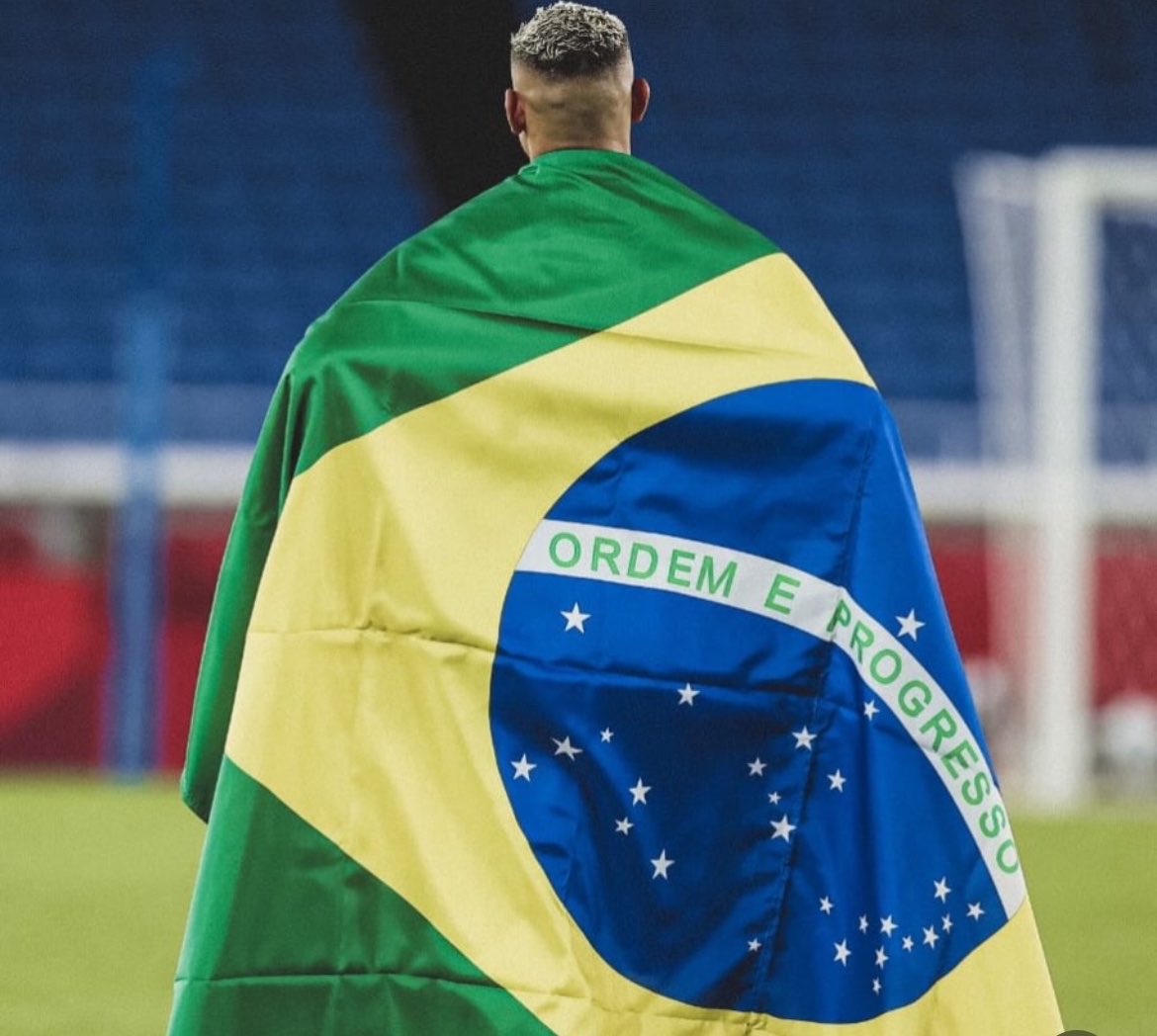vaidesmaiar's tweet photo. Richarlison GIGANTESCO estimulando seus seguidores a votarem e deixando claro que está ao lado dos estudantes, dos trabalhadores  da ciência https://t.co/UOIzoQzn3L