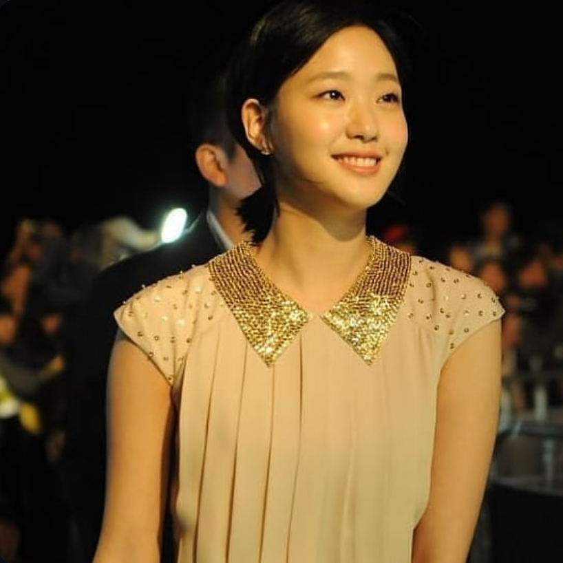 OlenaSecret's tweet photo. 👑🌺💖🤍🌟💫✨Kim Go-eun arrives at the APAN Star Road during the 18th Busan International Film Festival (BIFF) at the Haeundae Beach BIFF Village on October 4, 2013, in Busan.#KimGoeun https://t.co/sTCYR5olQp